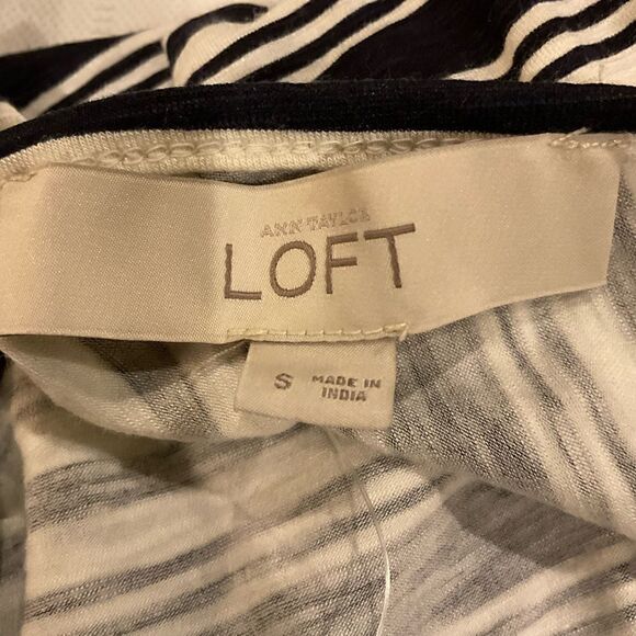 NWT Ann Taylor Loft Rayon Dress 🖤 - Picture 4 of 6